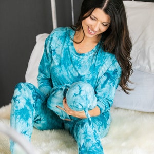 Tie Dye Mommy and Me Lounge Set and Matching Swaddle,Matching Pajamas and Swaddle Set,Pink,Hospital Sets,Postpartum Pajamas,Hospital Bag image 2