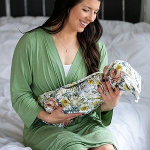 Hospital Robe and Swaddle Set,Matching Set,Hospital Robe,Maternity Robe,Floral Swaddle,Stretchy,Shower Gift,Baby Girl,Mommy and Me,Soft,Cute
