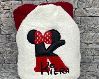 Minnie Mouse Towel, Minnie Mouse Hooded Towel, Personalized Minnie Towel, Kids Minnie Towel, Hooded Towel with Name, Minnie Towel