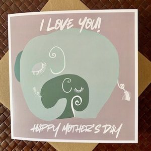 Biglietto per la festa della mamma con due elefanti e lo slogan "Ti amo" 'Happy Mothers Day'. Biglietto di auguri per la domenica della mamma per la tua mamma.