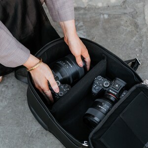 The Mini Tog Bag The compact camera bag for work and play. image 4