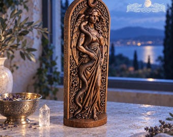 Statue de Lilith, figurine en bois de la déesse sombre, décoration d'autel serpent et lune, sculpture occulte, cadeau païen du féminin divin