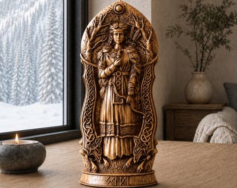 Skadi Statue – Oak Figurine of Norse Goddess of Winter, Mountains and Hunting – Pagan Altar Decor, Nordic Goddess of Independence