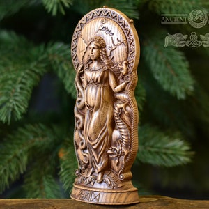 Gaia Statue – Oak Figurine of Earth Goddess – Wiccan Nature Altar Decor, Mother Earth Sculpture, Pagan Feminine Energy Symbol