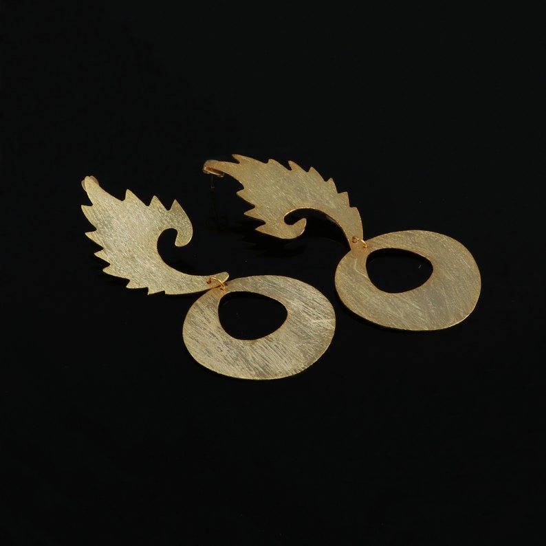 18k Gold on Brass Hook Minimalist Gold Earrings Bridesmaid Gifts Jewelry EJ-1099 Brushed Wavy Gold Earrings Stud Drop Earrings