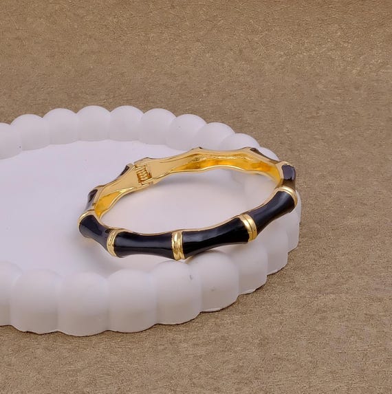 Buy Black Bamboo Enamel Bangle Bracelet | Gold Plated  display picture 1