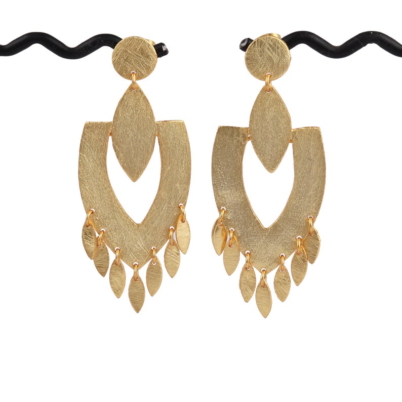 18k Gold on Brass Hook Minimalist Gold Earrings Bridesmaid Gifts Jewelry EJ-1099 Brushed Wavy Gold Earrings Stud Drop Earrings