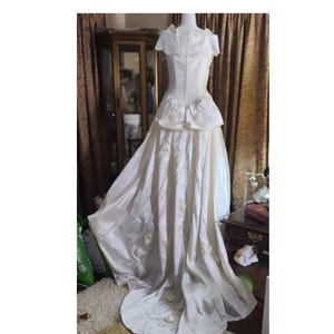 Vintage Elegant Off White Wedding Dress approx sz 8.