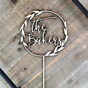 Personalized Gold Wreath Cake Topper: Rustic Wedding Decor