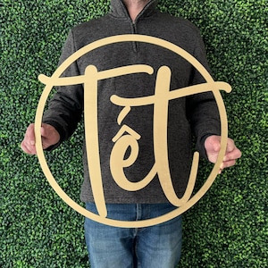 Metallic Gold Vietnamese Tet Sign: Lunar New Year Decor