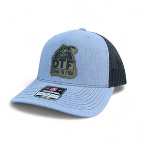 DTF Down To Fish おもしろ帽子、釣り用帽子、レーザー刻印レザーレットパッチ帽子、リチャードソン 112 スナップバック帽子、お父さんへのおもしろ釣りギフト