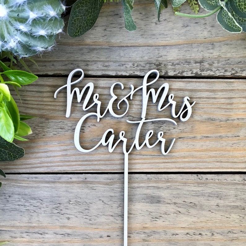 Rustic Cake Topper Elegant Metallic Custom Personalized Mr /& Mrs Names Topper Custom Calligraphy Mr and Mrs Wedding Cake Topper