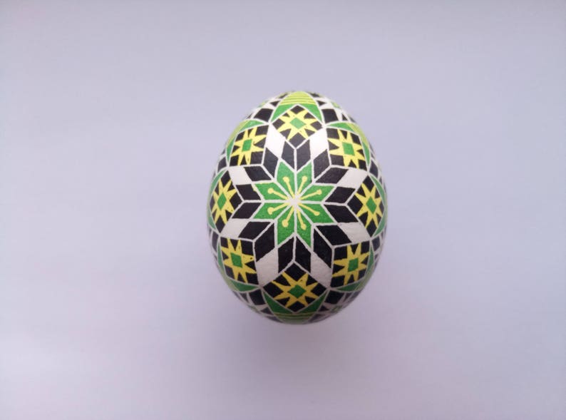 Pysanka by Hanna Yurchenko Pysanka by Hanna Yurchenko
