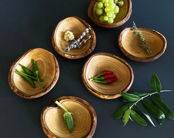Olive Wood Rustic Mini Bowls, Wooden Live Edge Mini Plates, Olive Wood Mini Plates, Handmade wooden mini bowls, Housewarming gift
