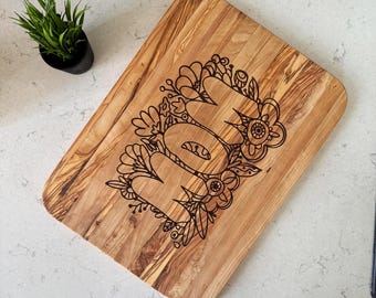 Personalized Olive Wood Chopping Board, Authentic Olive Wood Cutting Board, Natural Wooden Chopping Board, Luxurious Wooden Serving Board