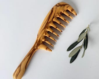 Personalizable Olive Wood Wide Tooth Comb – Handmade Hair Care