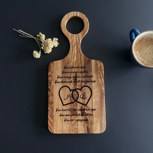 Personalized Olive Wood Cutting Board, Customized Olive Wood Chopping Board, Gift for Mom, gift for her