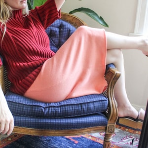Vintage Peach Sweater Midi Skirt / Vintage Midi Skirt / Vintage Sweater Skirt / Peach Midi Skirt / Midi Pencil Skirt / Pink Skirt / Orange