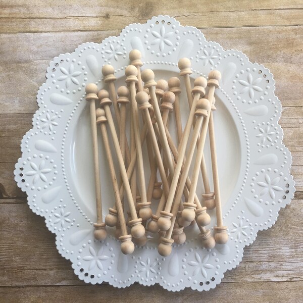 24 DIY Invitation Scroll Rods