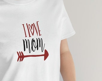 Mom T-shirt, Mama t-shirt, Mom shirt, Mother's Day Shirt, Mama Shirt, Mom Qualities Shirt, Mom Gift for New Mom, Best Mothers Day Gift