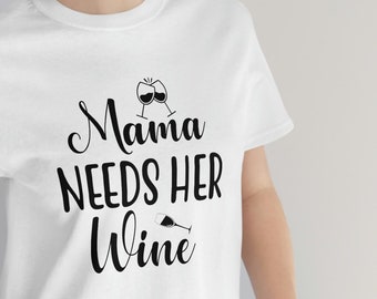Mama T-shirt, Mama t-shirt, Mom shirt, Mother's Day Shirt, Mama Shirt, Mom Qualities Shirt, Mom Gift for New Mom, Best Mothers Day Gift