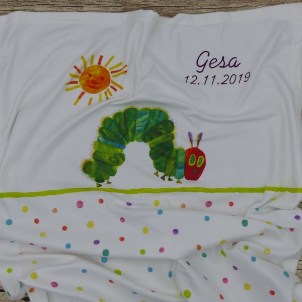 Babydecke mit Namen personalisiert Kleine Raupe Nimmersatt