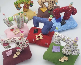 Small pincushion, little sewing machine, not only decortion