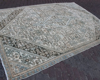 6' 5'' x 9' 11''  ft.  300 x 198 cm.Handmade,,Vintage,Distressed,decorative,floral design,beige,brown,neutral,area rug,