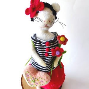 Needle Felted Mouse  with flowers / Field mouse sculpture