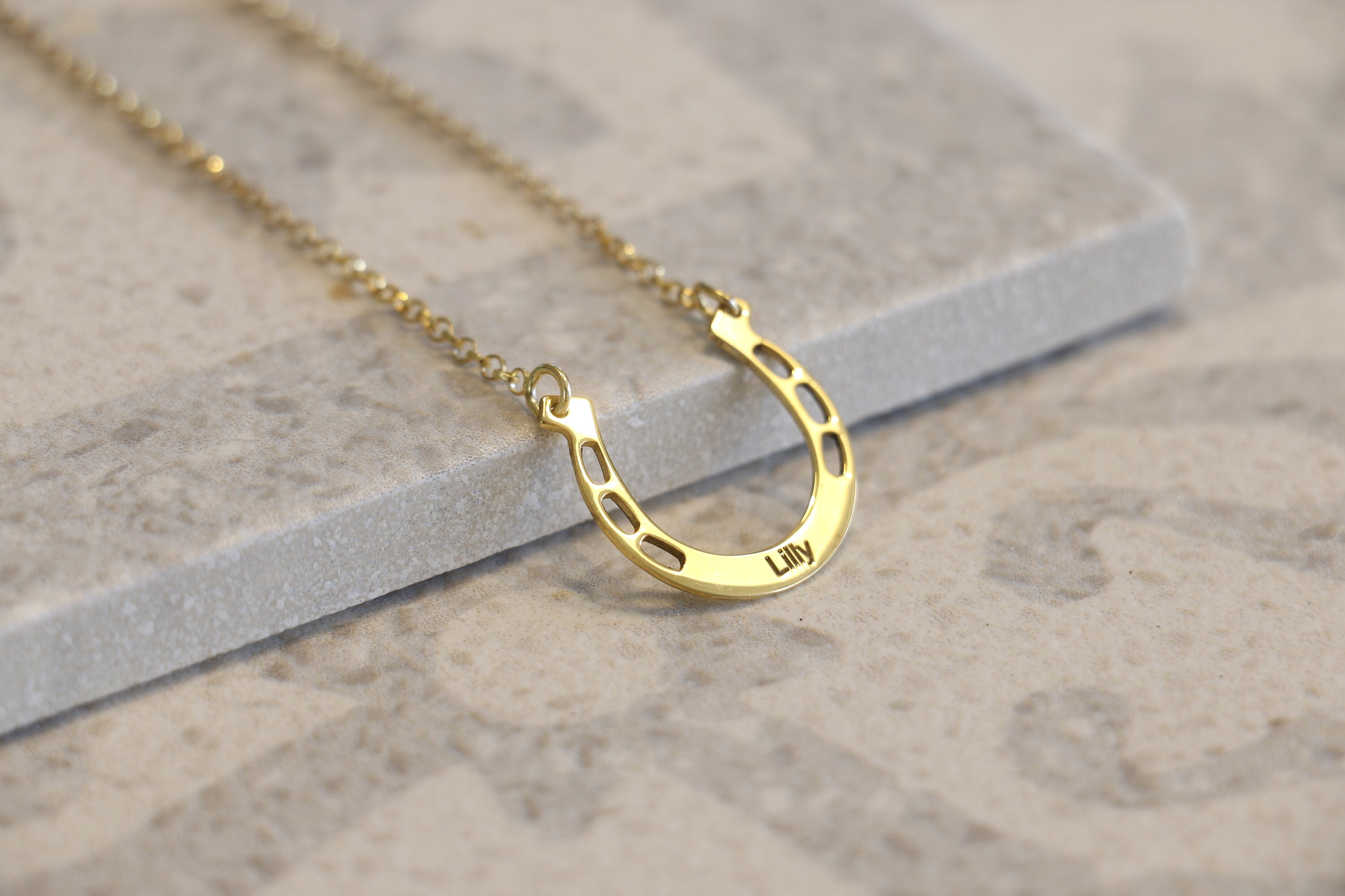 14K Solid Gold Horseshoe Necklace Personalized Minimalist Etsy