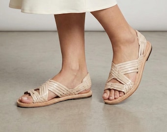 Huaraches Mexicanos para Mujer Color Beige, Sandalias Artesanales de Piel Tejida a Mano, Punta Abierta y Talón Cubierto, Tallas 5-10 US