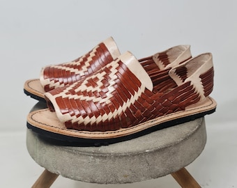 Mexican leather huaraches for men, handmade sandals made in Mexico