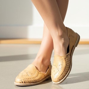Exclusive Mexican Women&#39;s Champagne Huaraches - Handcrafted and Comfortable Sandals - Direct Shipping from Mexico