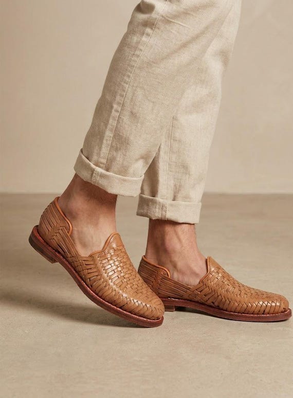 Huaraches Mexicanos para Hombre de Piel, Punta Cerrada, Suela de Cuero, Tejidos a Mano en México, Sandalias Artesanales Cerradas