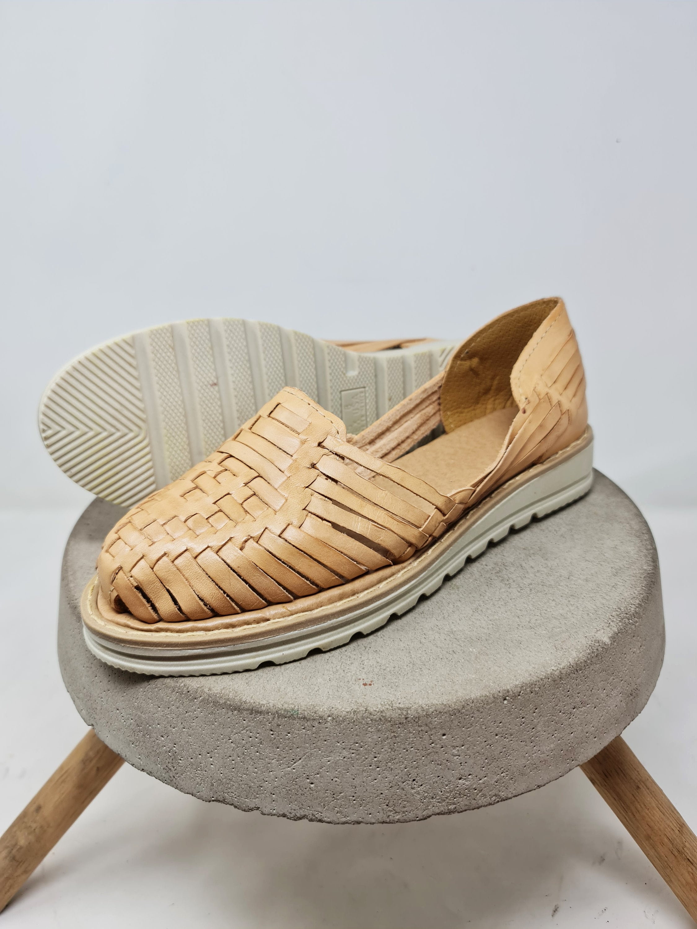 huaraches mexicanos women