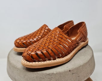 Mexican Huaraches for Women in Brown, Handmade Woven Leather Sandals, Closed Toe, Light and Comfortable