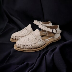 Closed huaraches for women, handmade shoes made in Mexico
