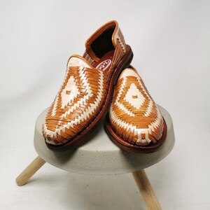 mens huaraches wide width