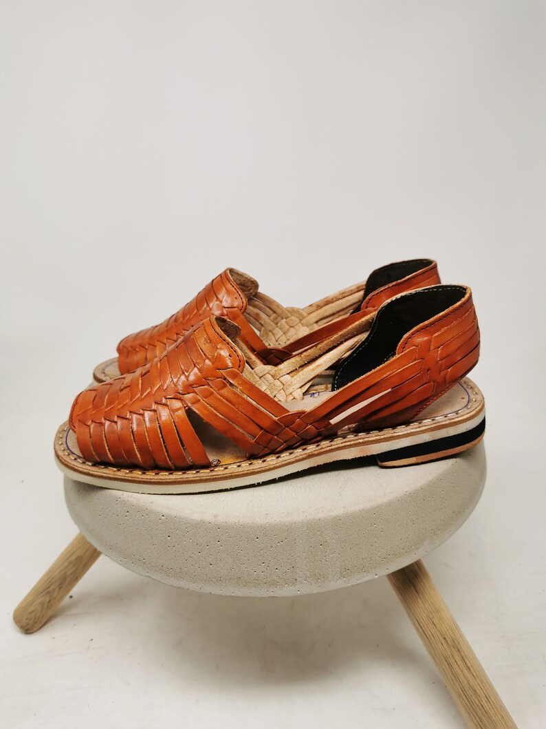 huaraches mexicanos women