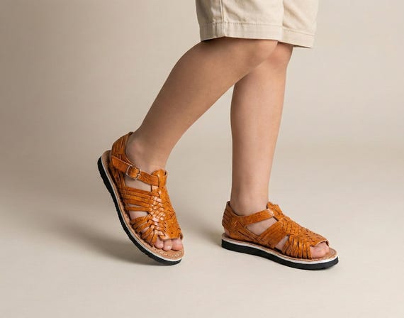 do mexican huaraches run big or small