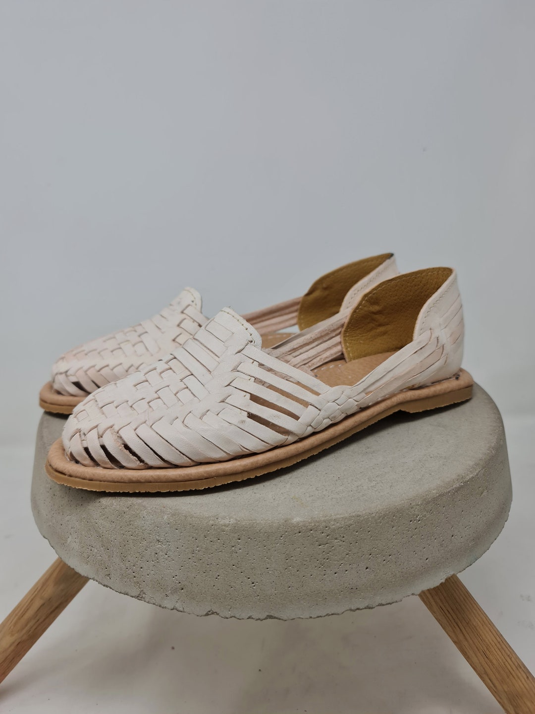 Huaraches mexicanos para mujer. Sandalias de cuero color natural Etsy Mexico