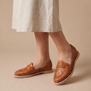 Leather Huaraches for Women in Light Brown, Mexican Sandals | Handmade Artisan Huarache Sandals | Summer Shoes