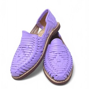 Mexican huaraches for women in lilac – Handcrafted, comfortable, and with authentic leather soles image 9