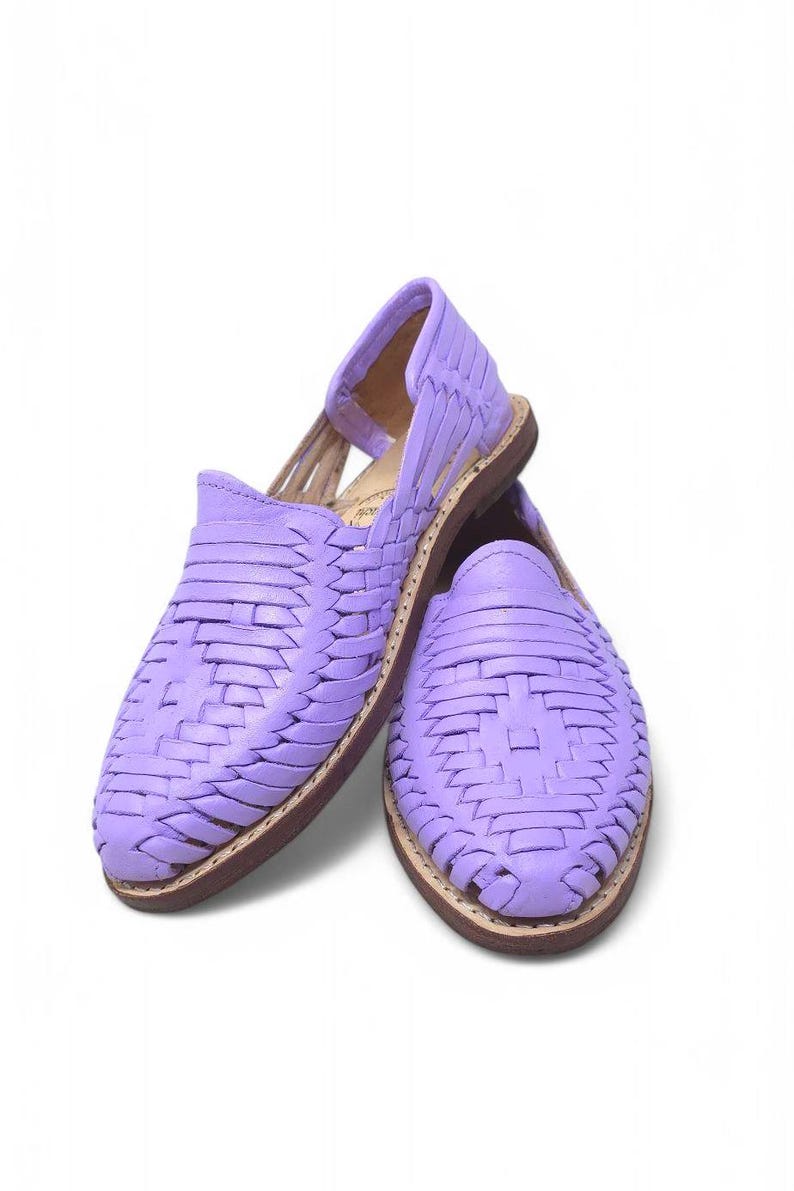 Mexican huaraches for women in lilac – Handcrafted, comfortable, and with authentic leather soles image 9