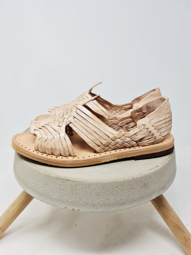 mexican women huaraches