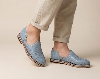 Mexican Huaraches for Men Closed Toe, Hand Woven Genuine Leather Sandals, Leather Sole, Light Gray, Handmade in Mexico