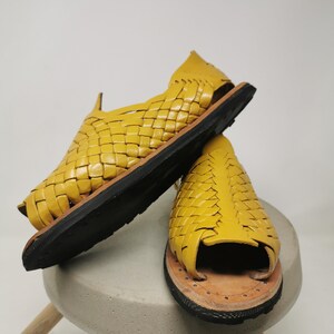 huaraches tire soles