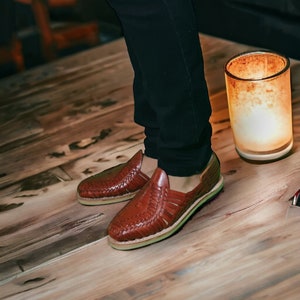 Closed Mexican Huaraches for Men in Brown - Handmade Footwear