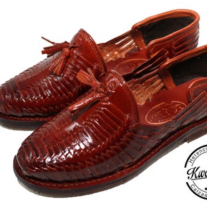 Mens Huaraches Sandals Mexican, 100% Leather Vintage Handmade Closed Toe Huarache Shoes with Tassels, Sizes 7-12 US image 2