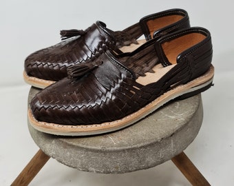 Handwoven Moccasin Shoes in Brown Leather - Elegant Casual Vintage Style for Men